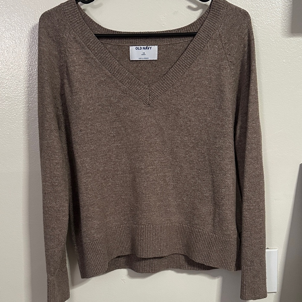 Old Navy v neck sweater xs